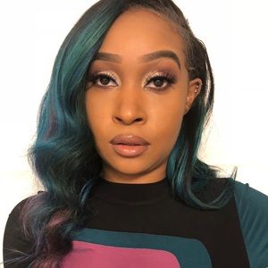 Meet your Posher, Brea